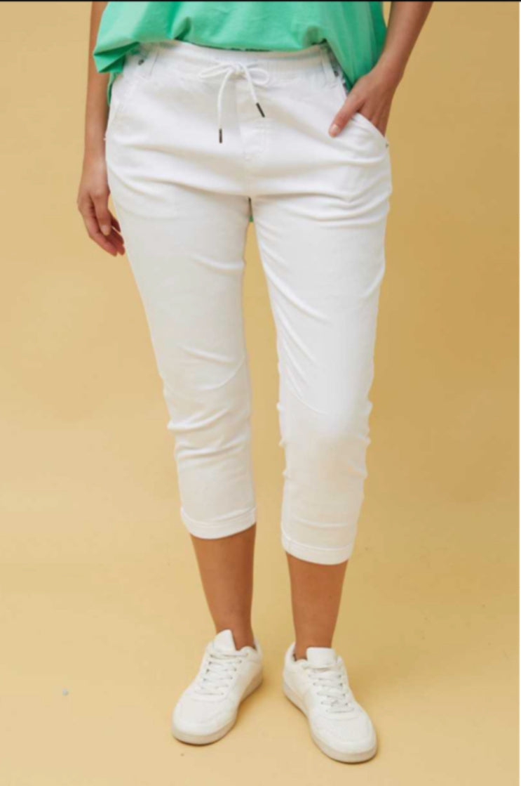 7/8 white drawstring pants