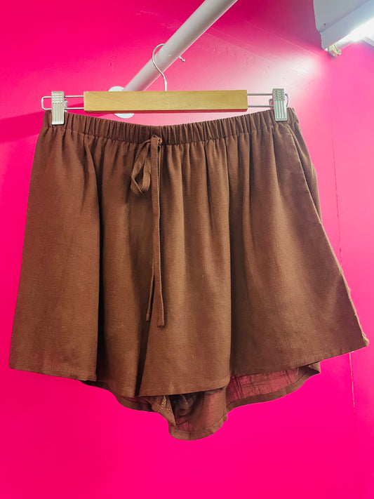 By Frankie / Chocolate shorts