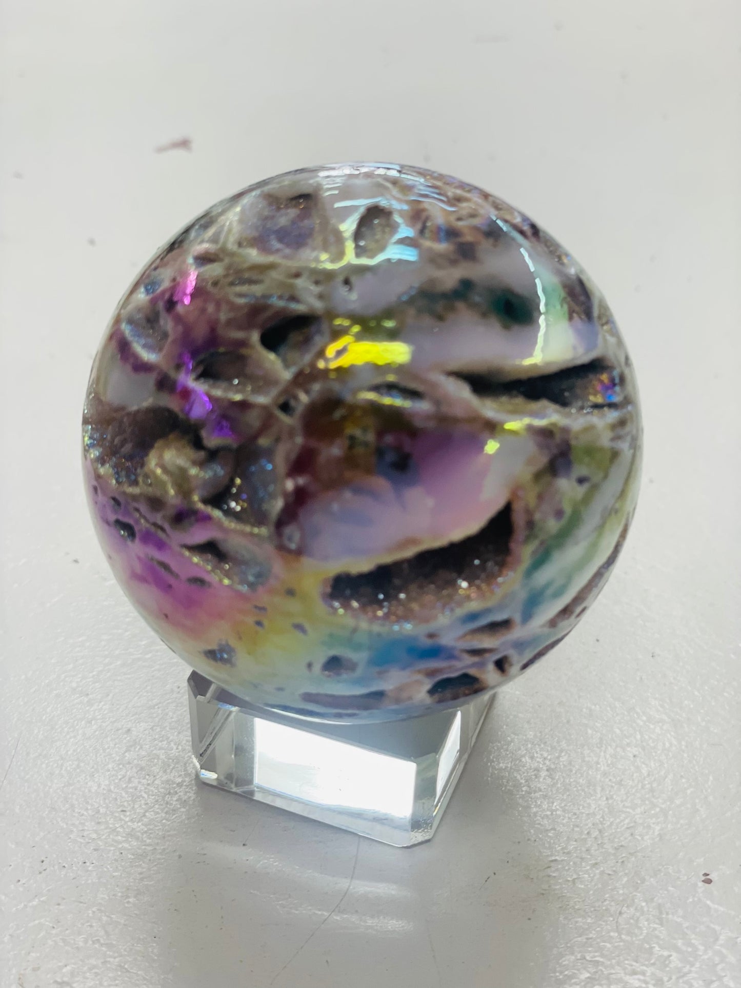 Aura coated sphalerite sphere