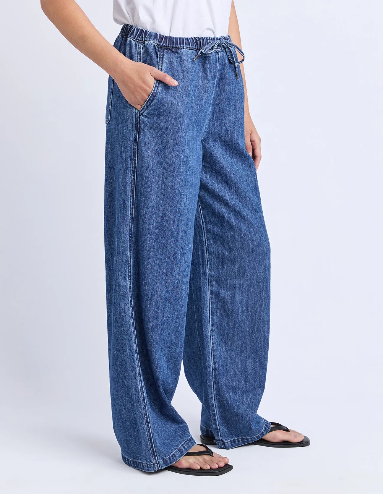 Delvine Jean Mid Blue