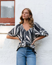 Label of Love|Zoe abstract top