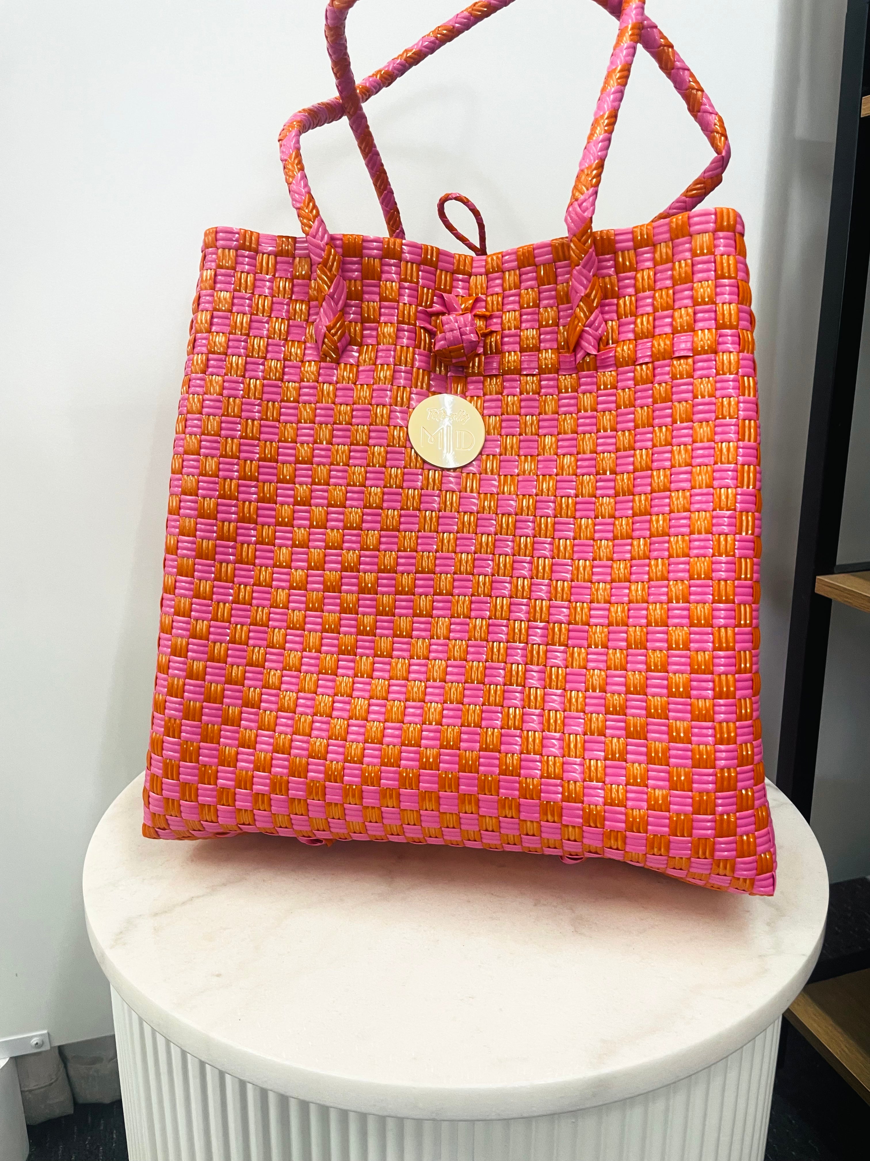 Miss Dolly | Go to - Orange check