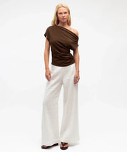 White Closet | ONE SHOULDER TEE-chocolate