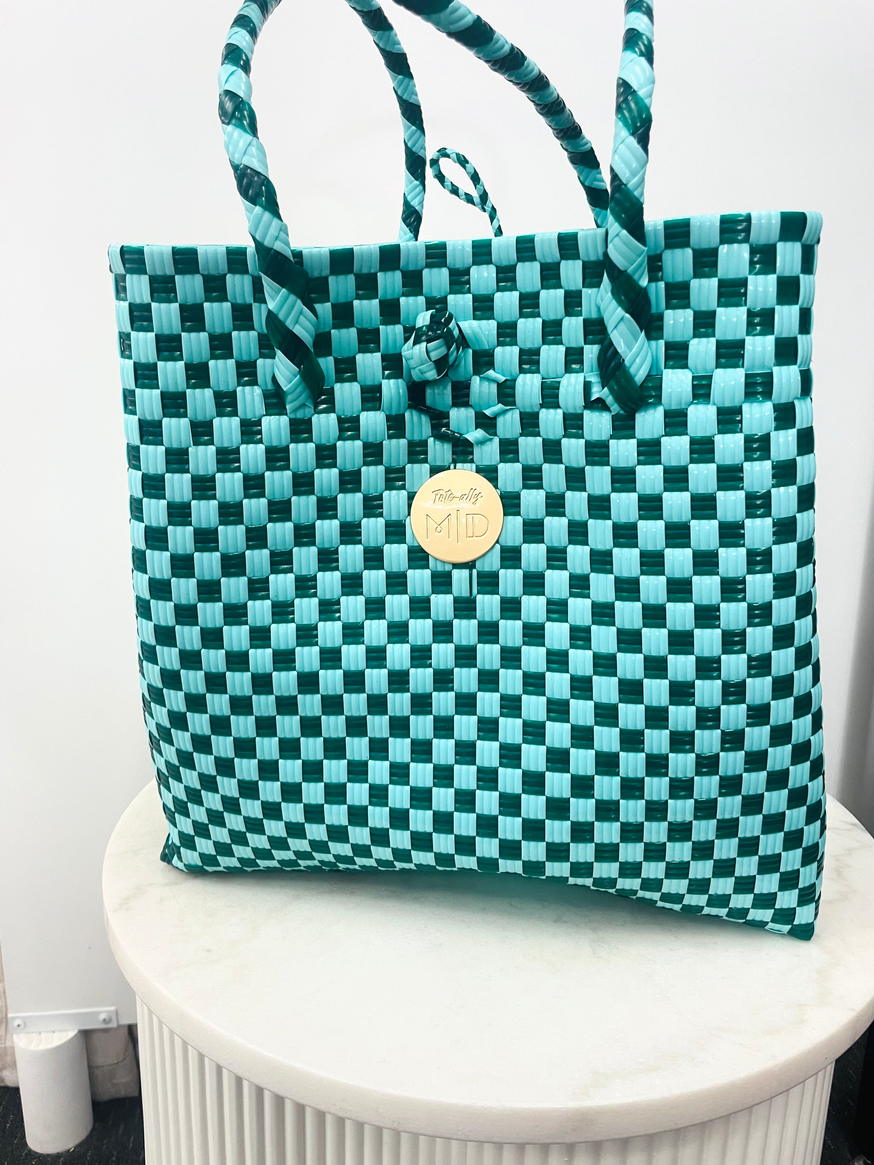 Miss Dolly | Go to - green check