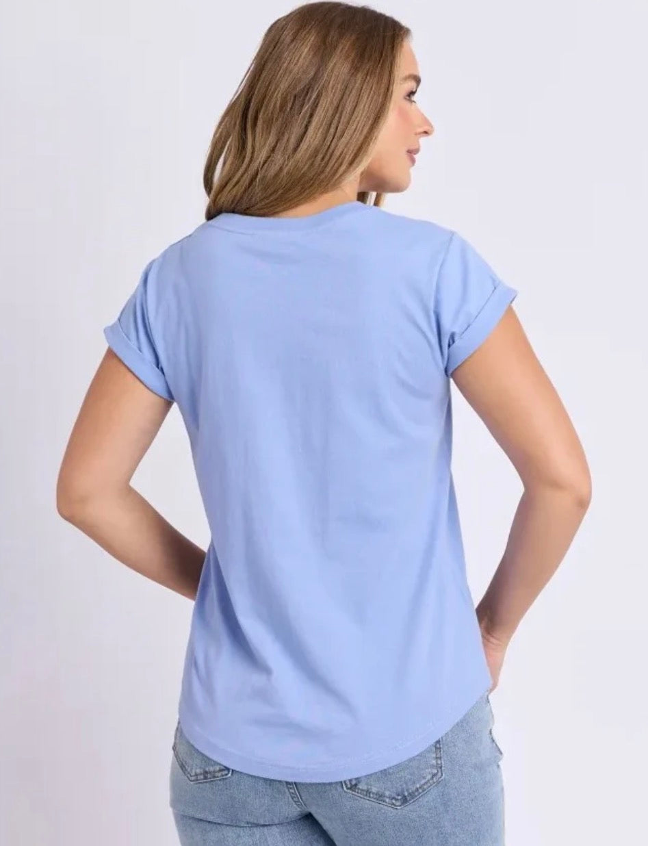 Foxwood | effortless contrast tee- cornflower blue