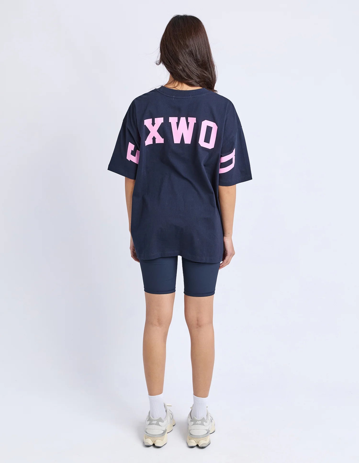 Interval Tee Navy With Neon Pink