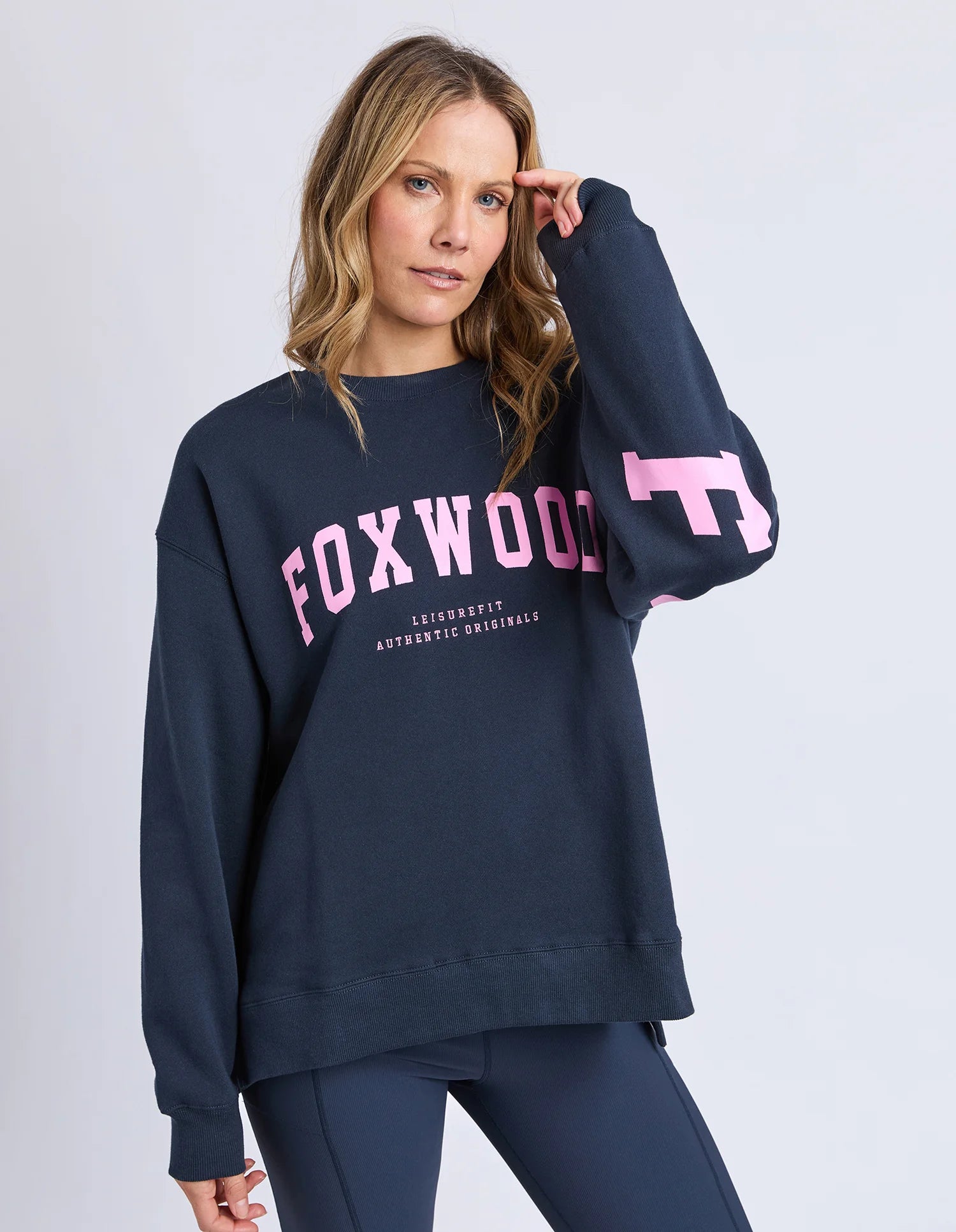 Foxwood |Interval Crew Navy With Neon Pink