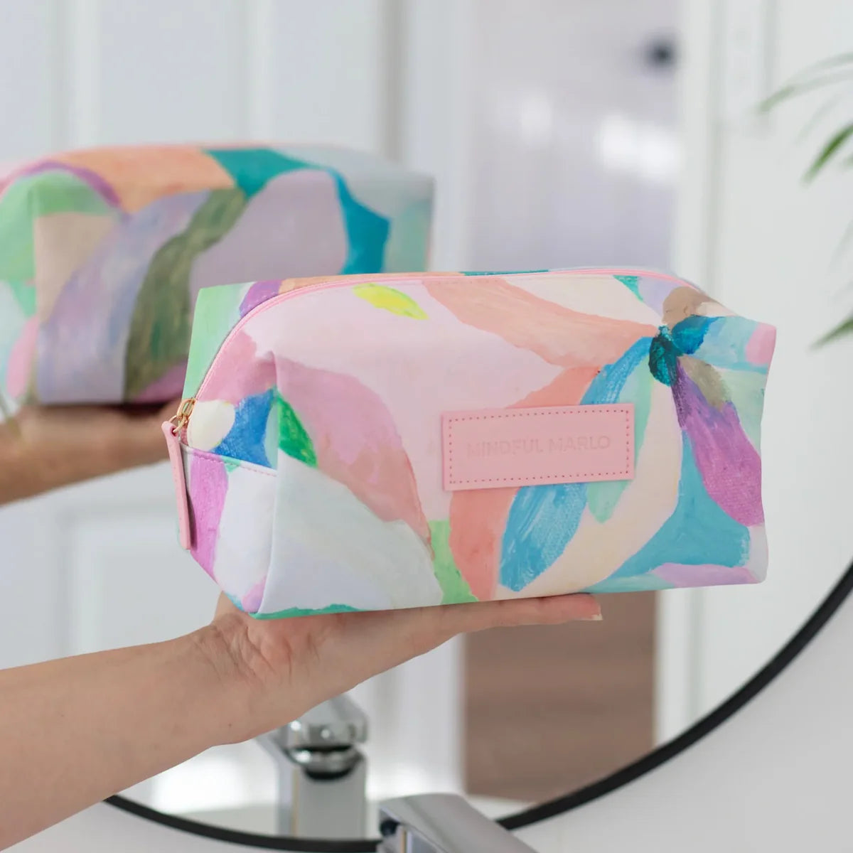 MAKEUP COSMETIC BAG