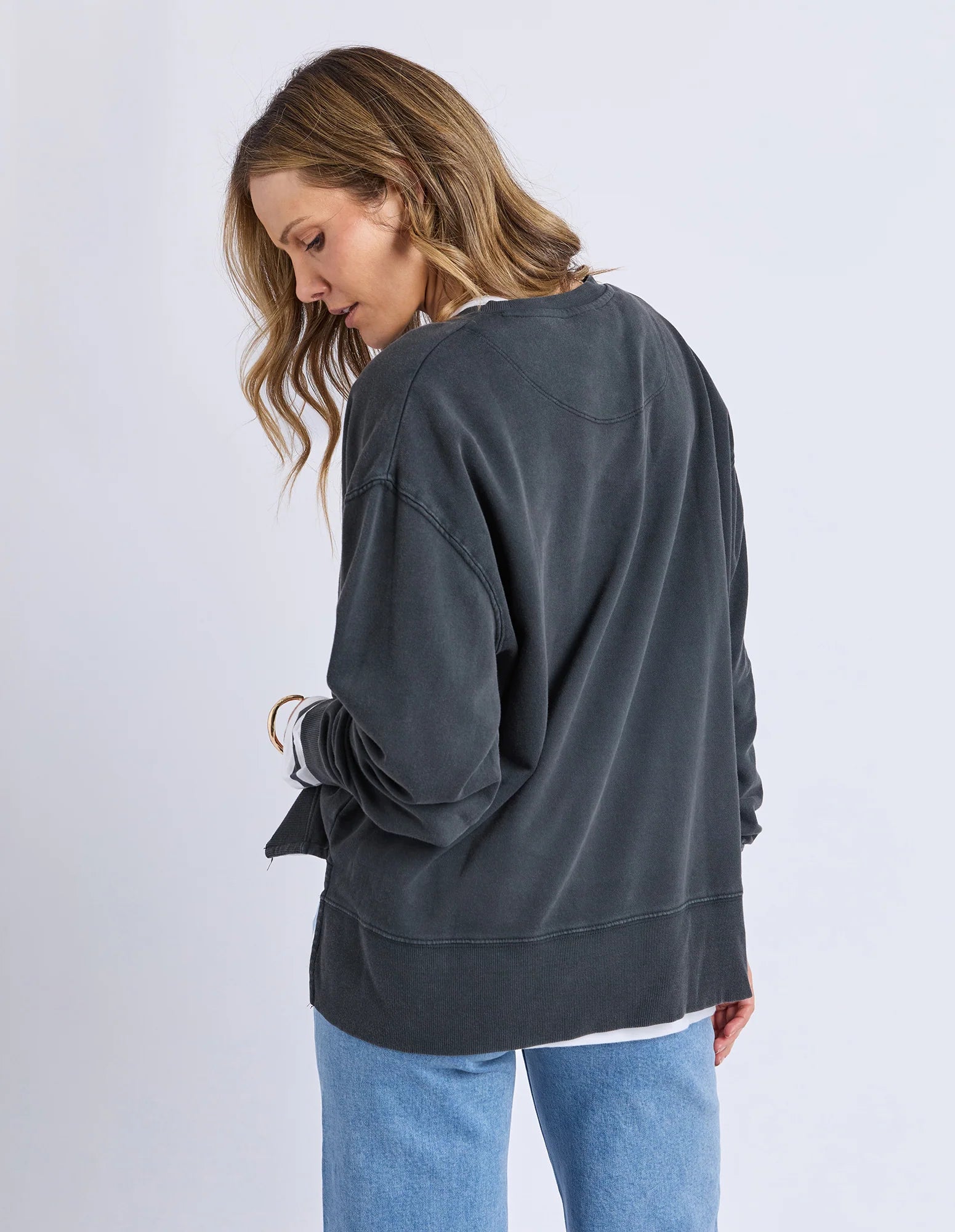 Foxwood| Flowers Crew Washed Black