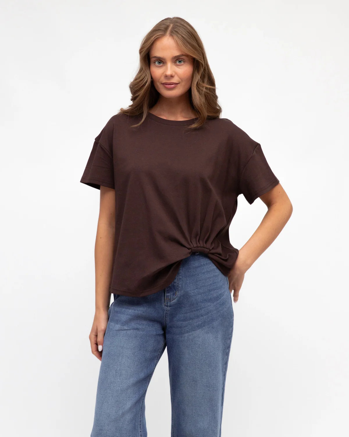 EASY TUCK TEE