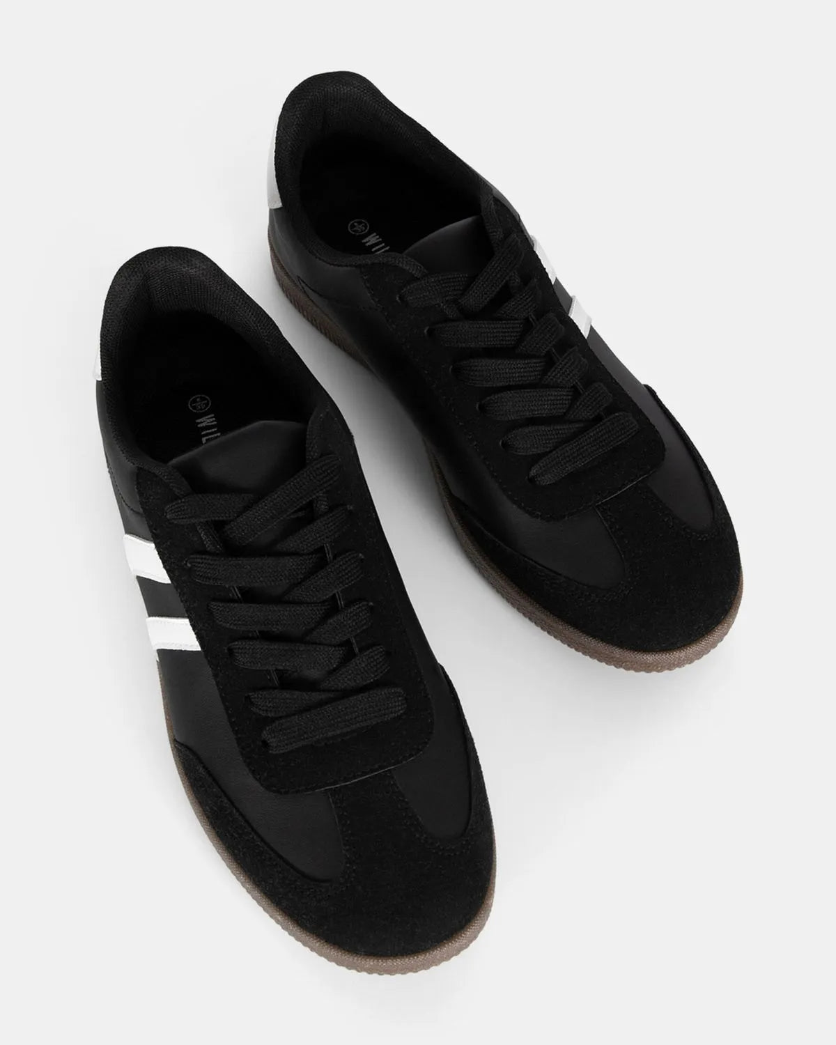 CAPER SNEAKER - Black & White