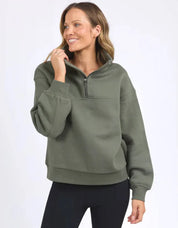 College zip crew khaki