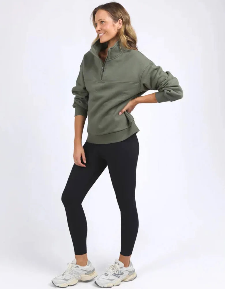 College zip crew khaki