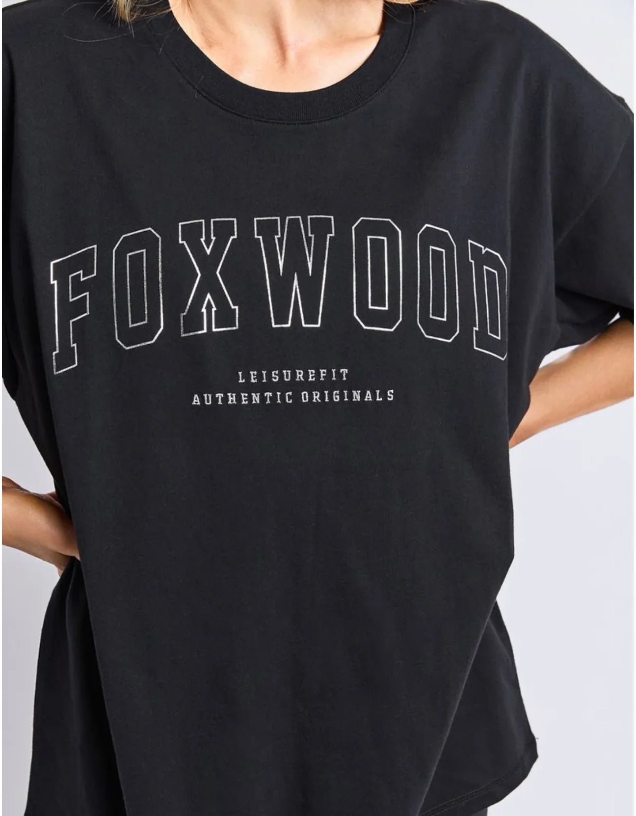 Foxwood | metallic outline interval tee